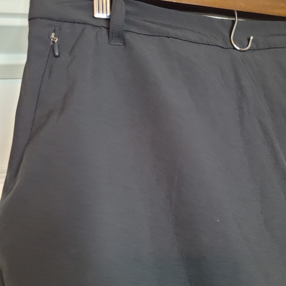 Kyodanbgolf Black Skort with Zipper Pockets Suze Medium - Picture 10 of 10